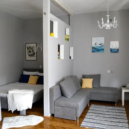 Mia Apartment *